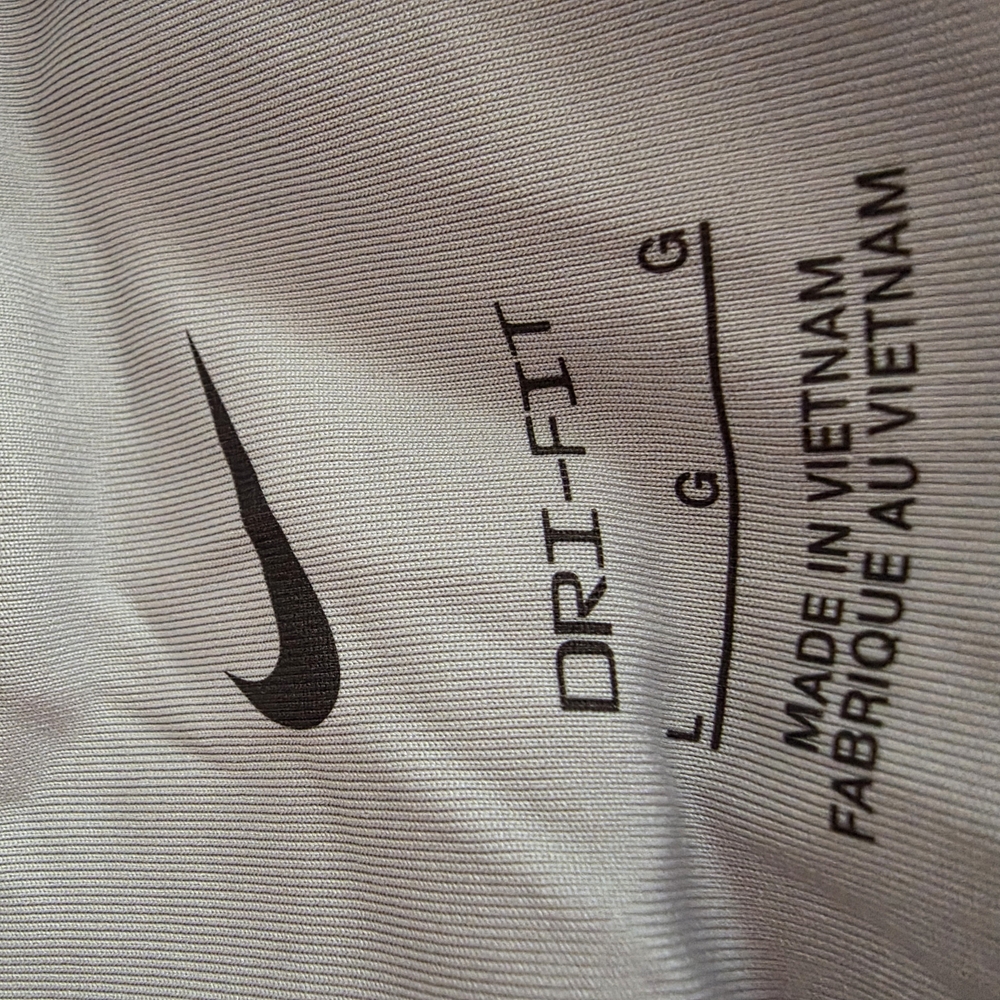 Nike One Dri Fit Light Gray Women's Athletic Shorts Size Large - Picture 10 of 10